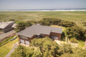 Playa Doberman Oceanfront Townhouse with Gym